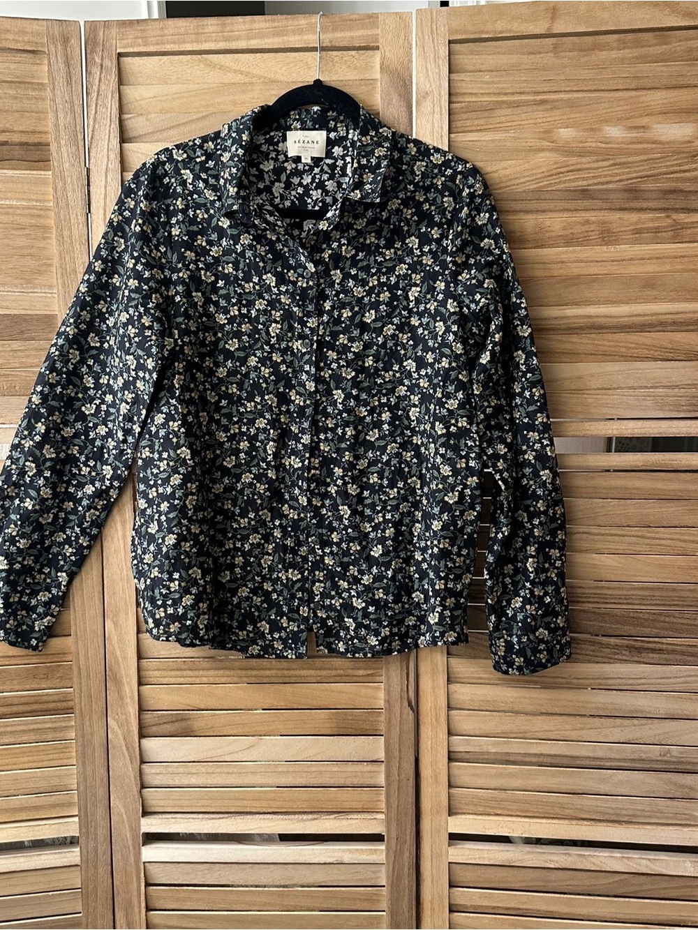 Sezane Pierro Shirt in black floral size 4